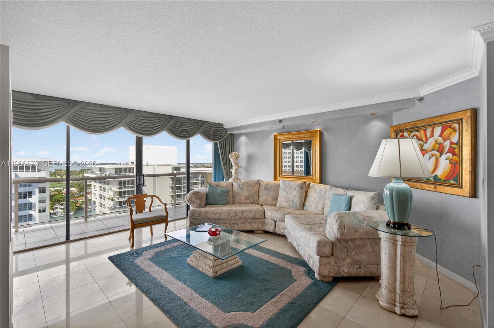 5757 Collins Ave # 1902