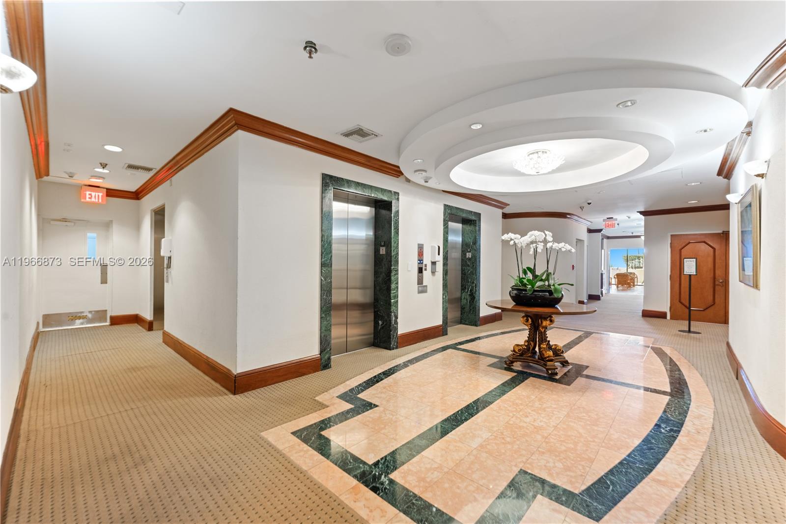 5757 Collins Ave # 1902