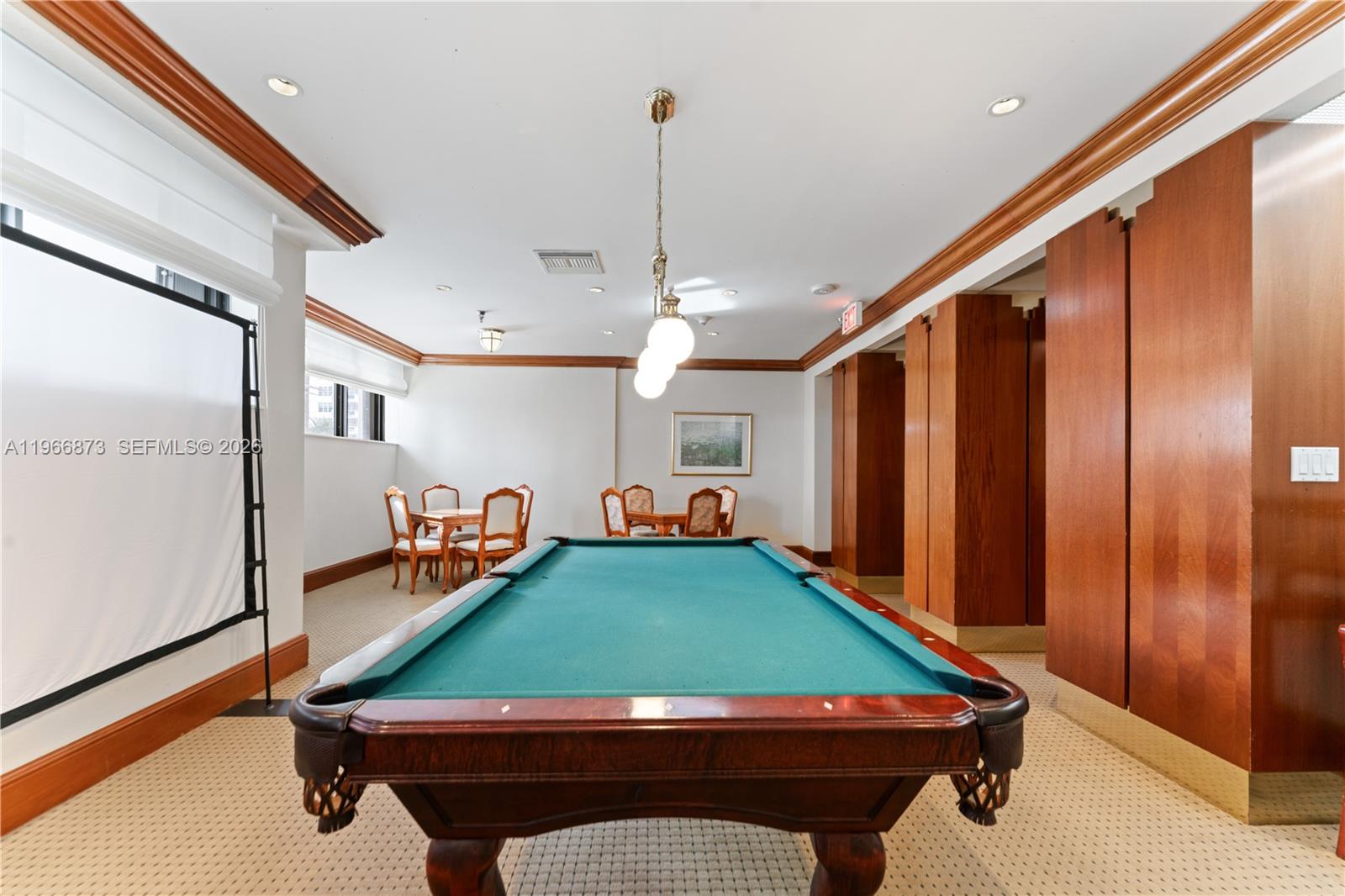 5757 Collins Ave # 1902