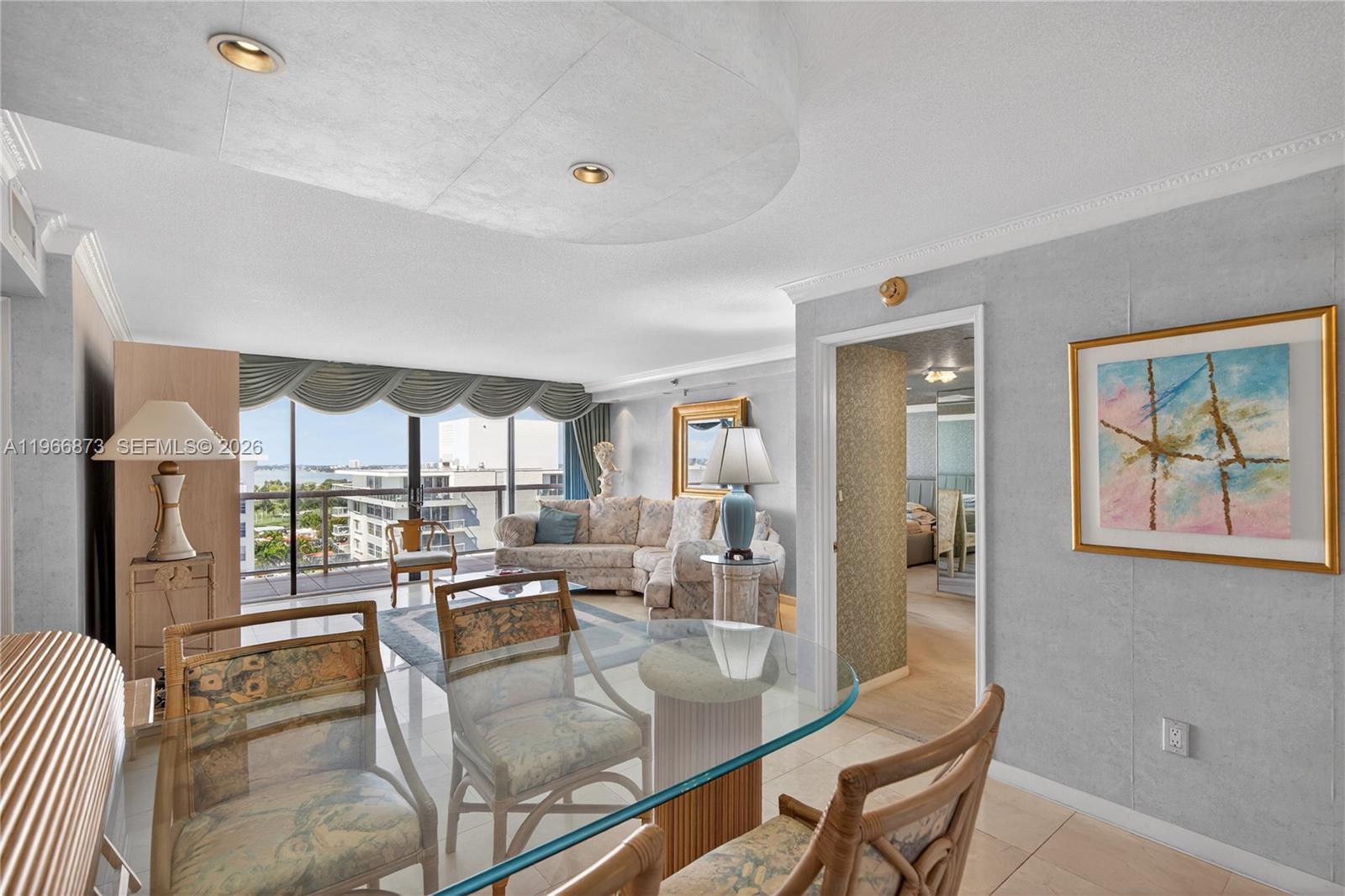 5757 Collins Ave # 1902