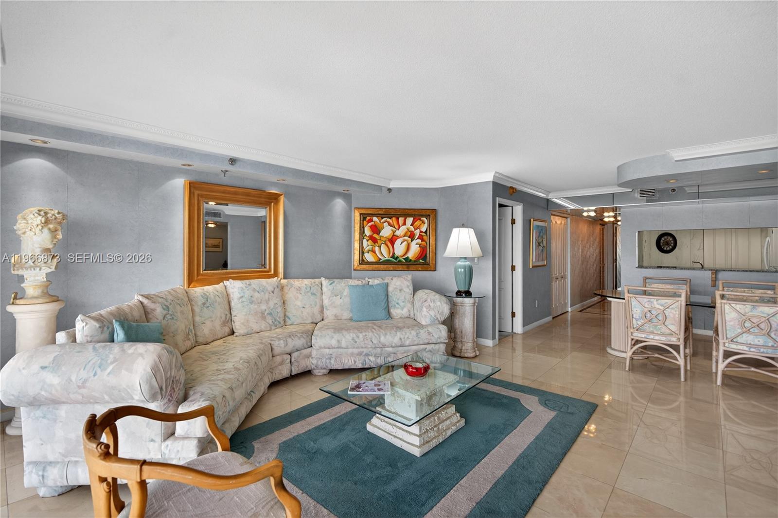 5757 Collins Ave # 1902