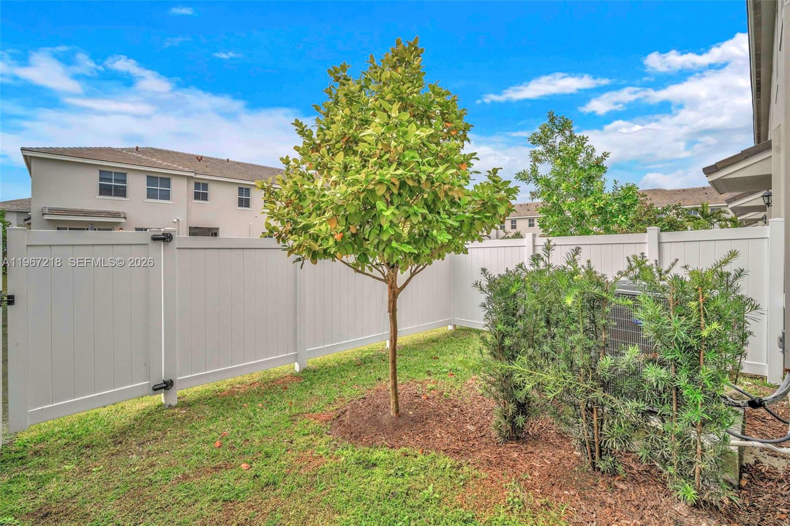 142 SW 170th Ave