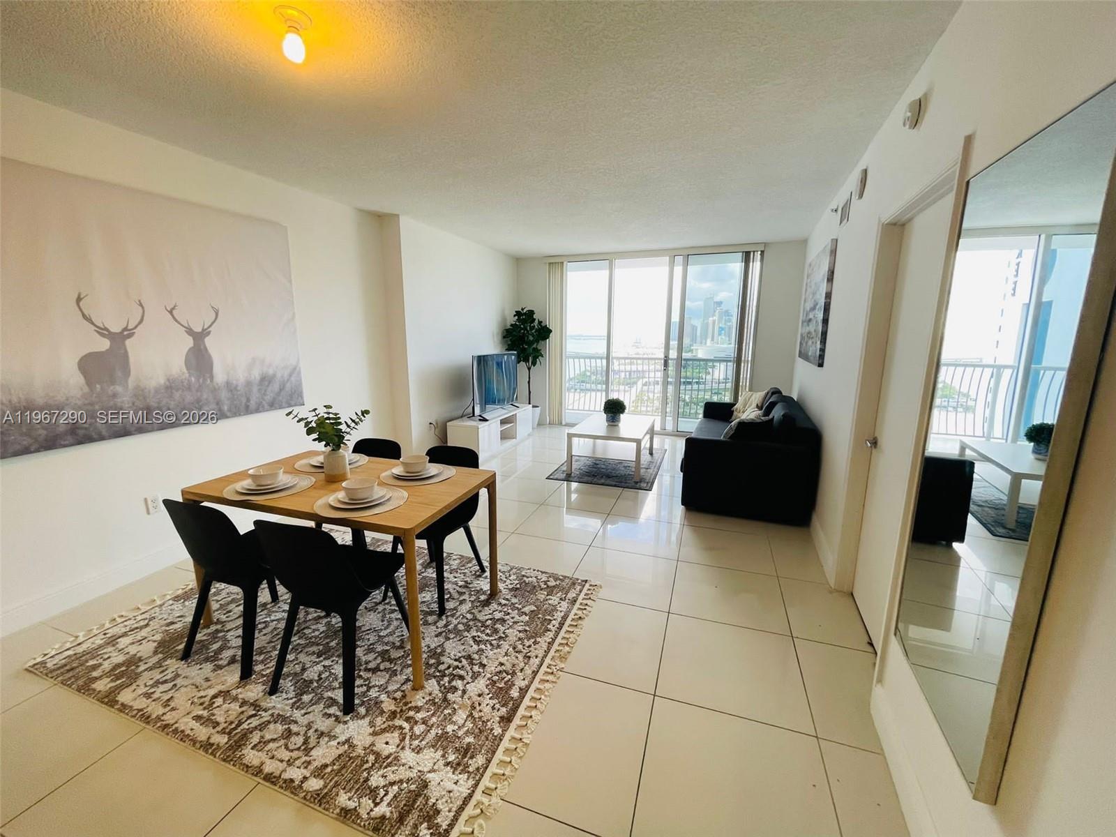 1750 N Bayshore Dr # 2710