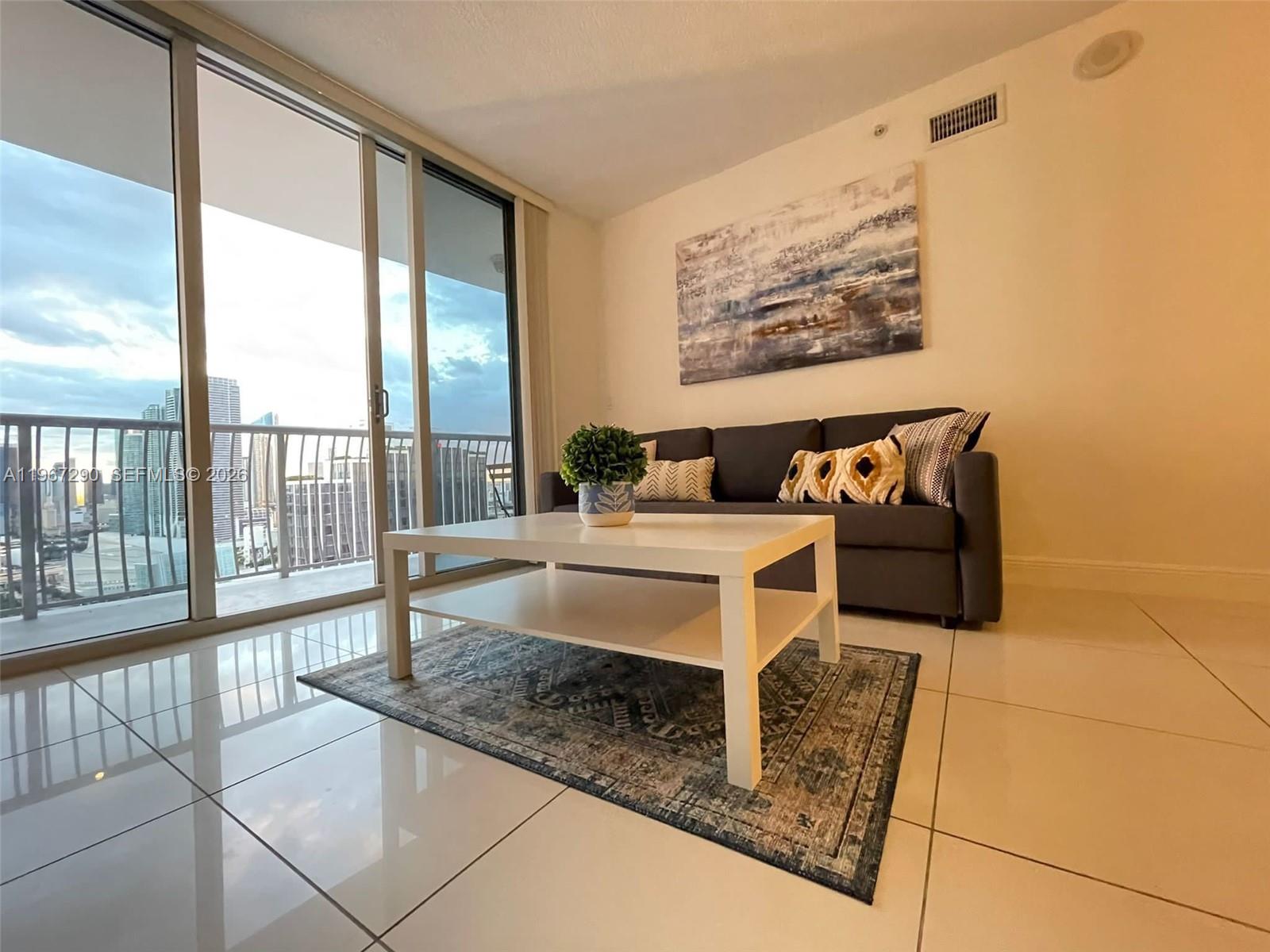 1750 N Bayshore Dr # 2710