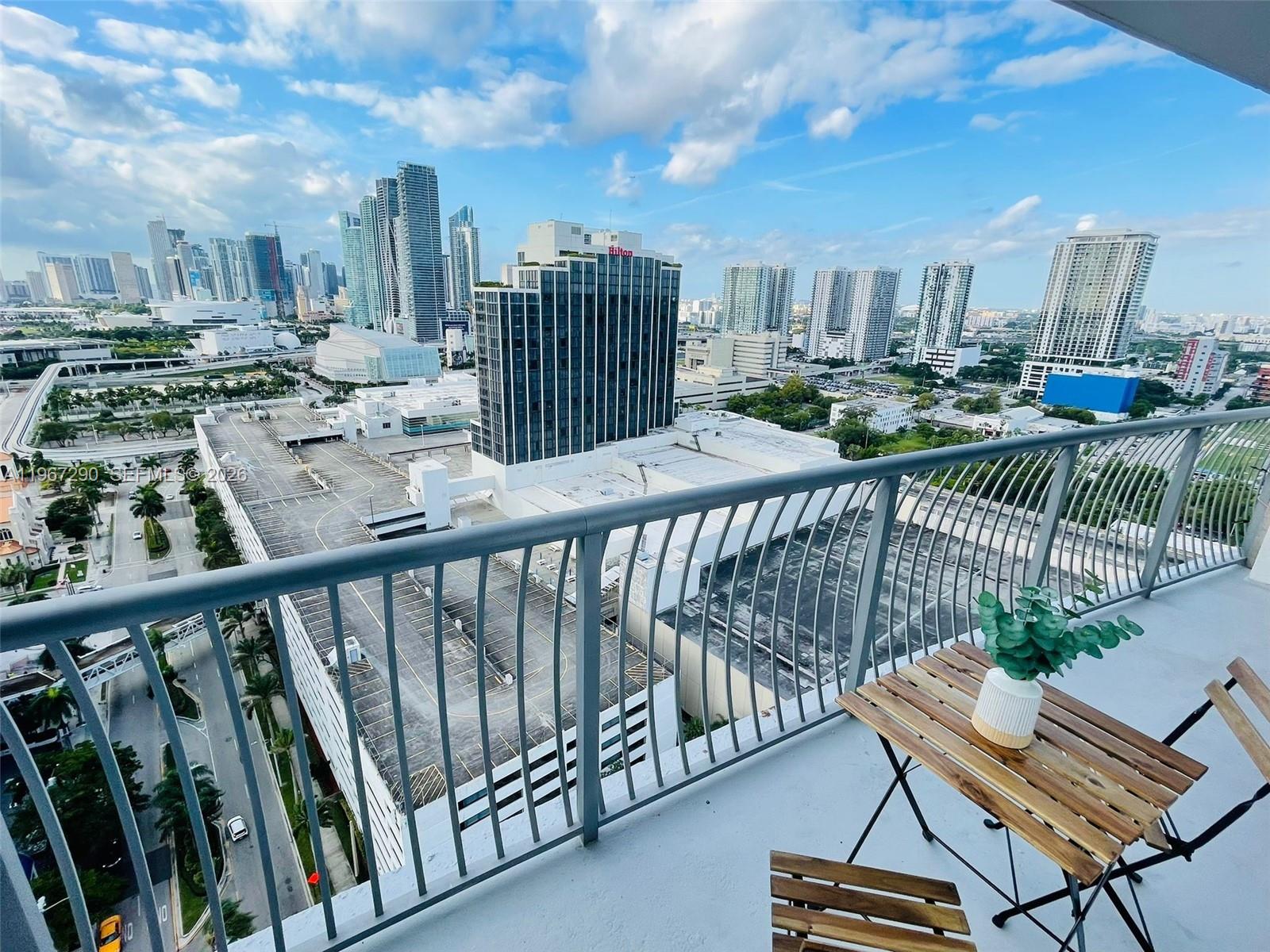 1750 N Bayshore Dr # 2710