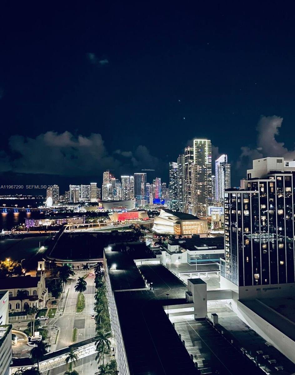 1750 N Bayshore Dr # 2710