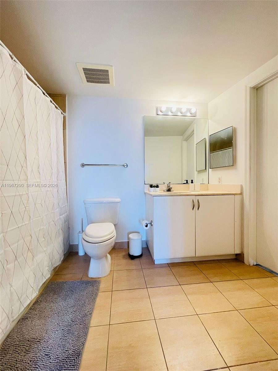 1750 N Bayshore Dr # 2710