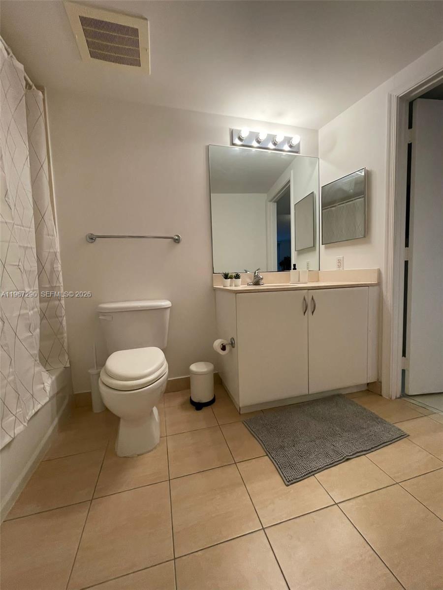 1750 N Bayshore Dr # 2710
