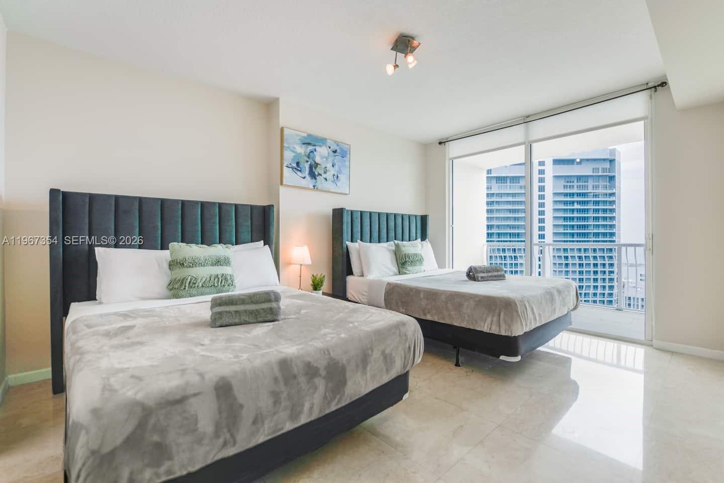 1200 Brickell Bay Dr # 4217