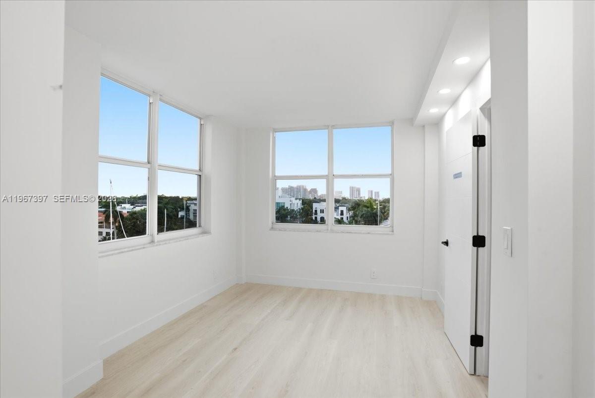 155 Isle Of Venice Dr # 701