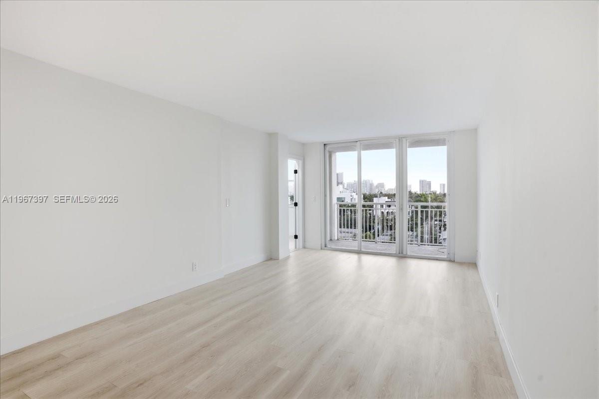 155 Isle Of Venice Dr # 701