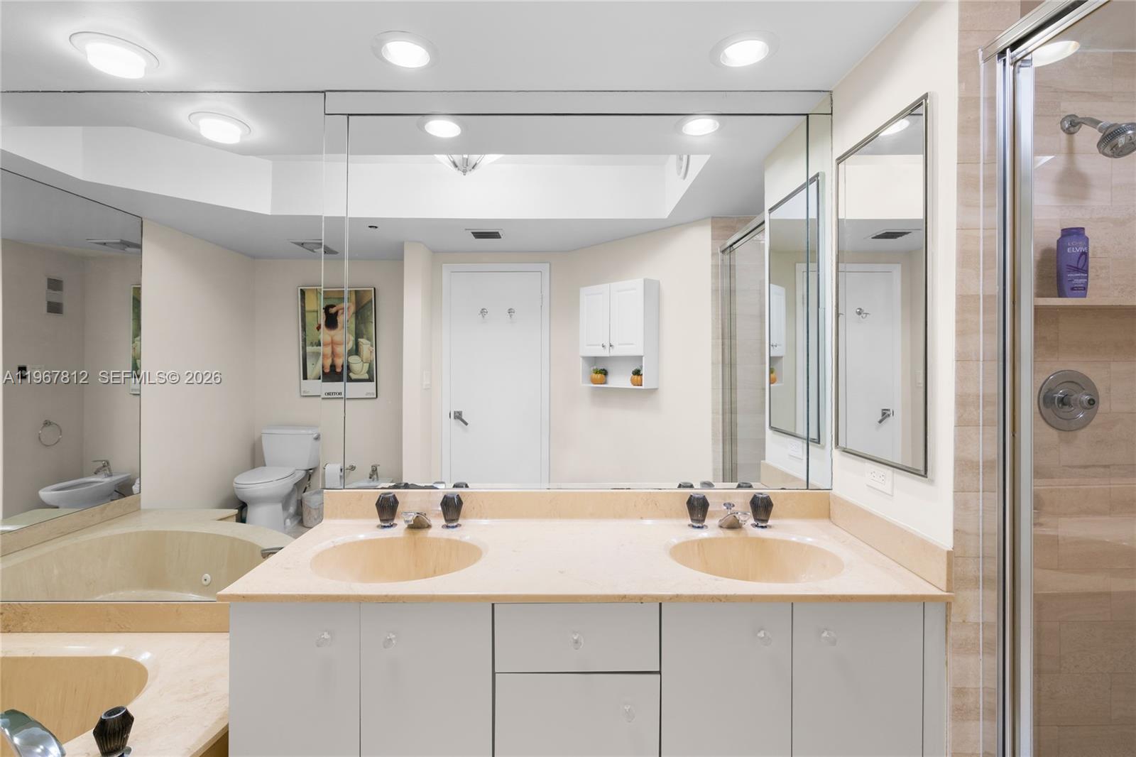 20281 E Country Club Dr # 403