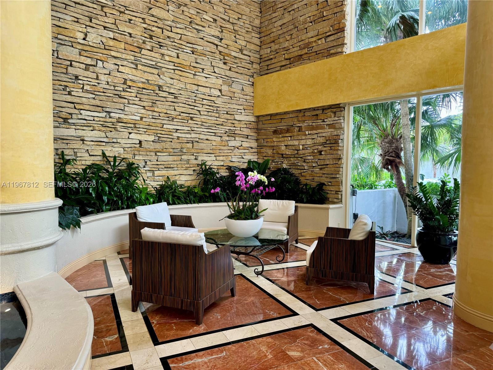 20281 E Country Club Dr # 403