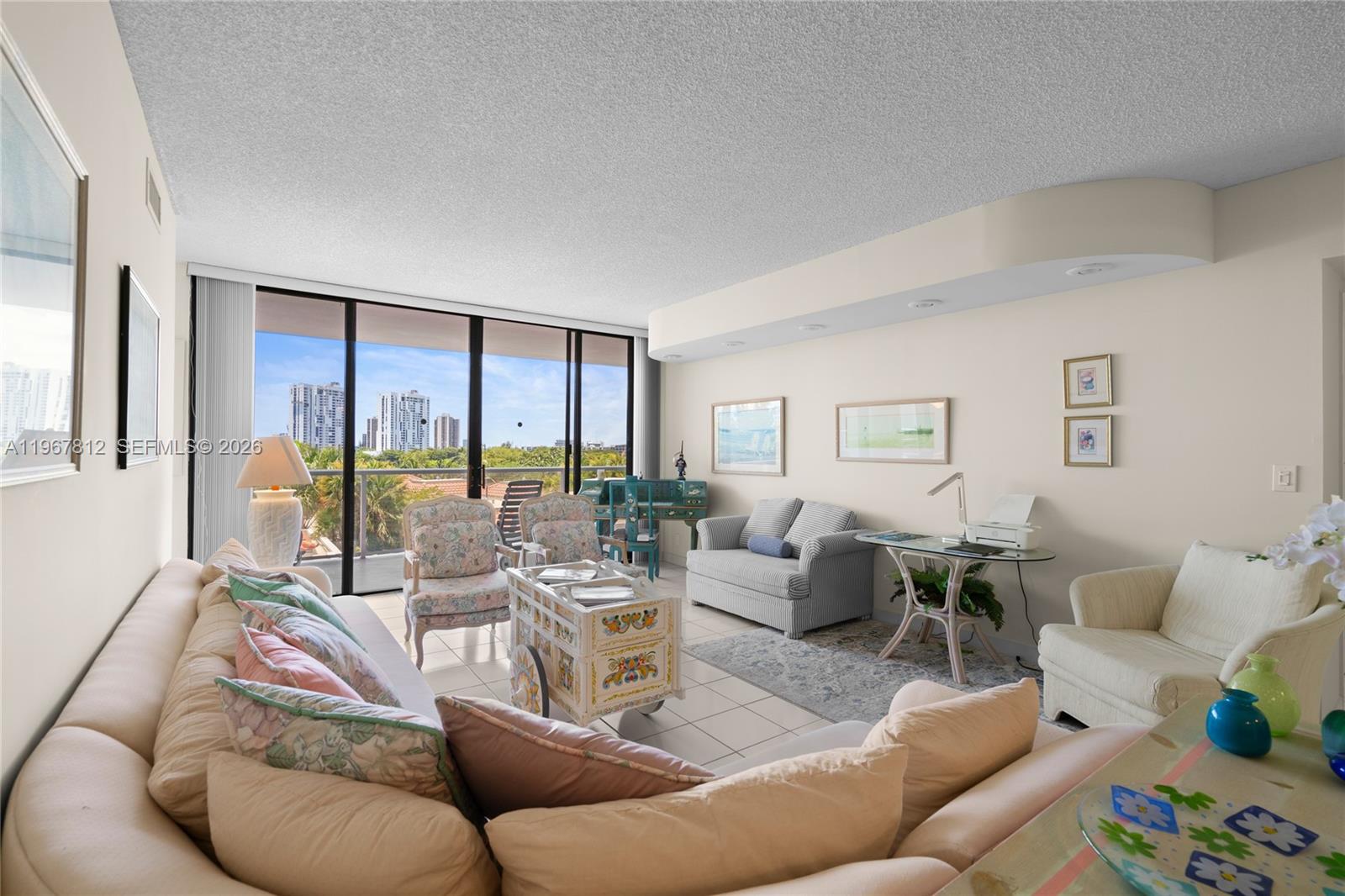 20281 E Country Club Dr # 403