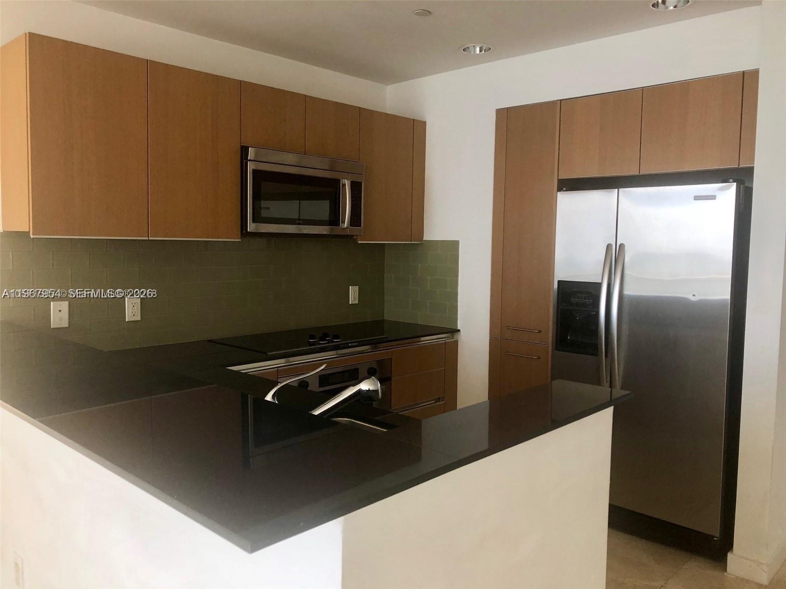 1060 Brickell Ave # 3807