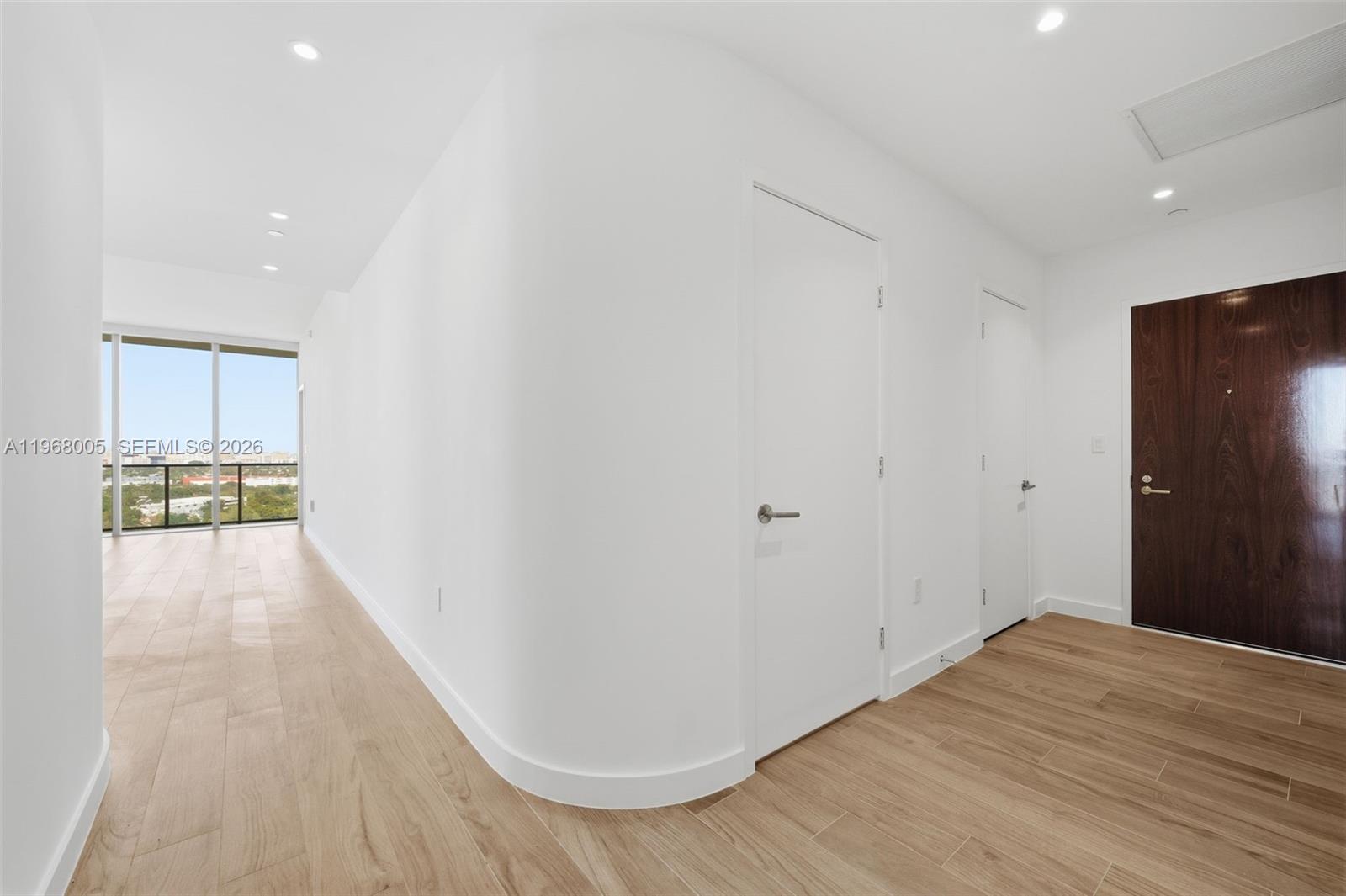 2678 Tigertail Ave # 1501