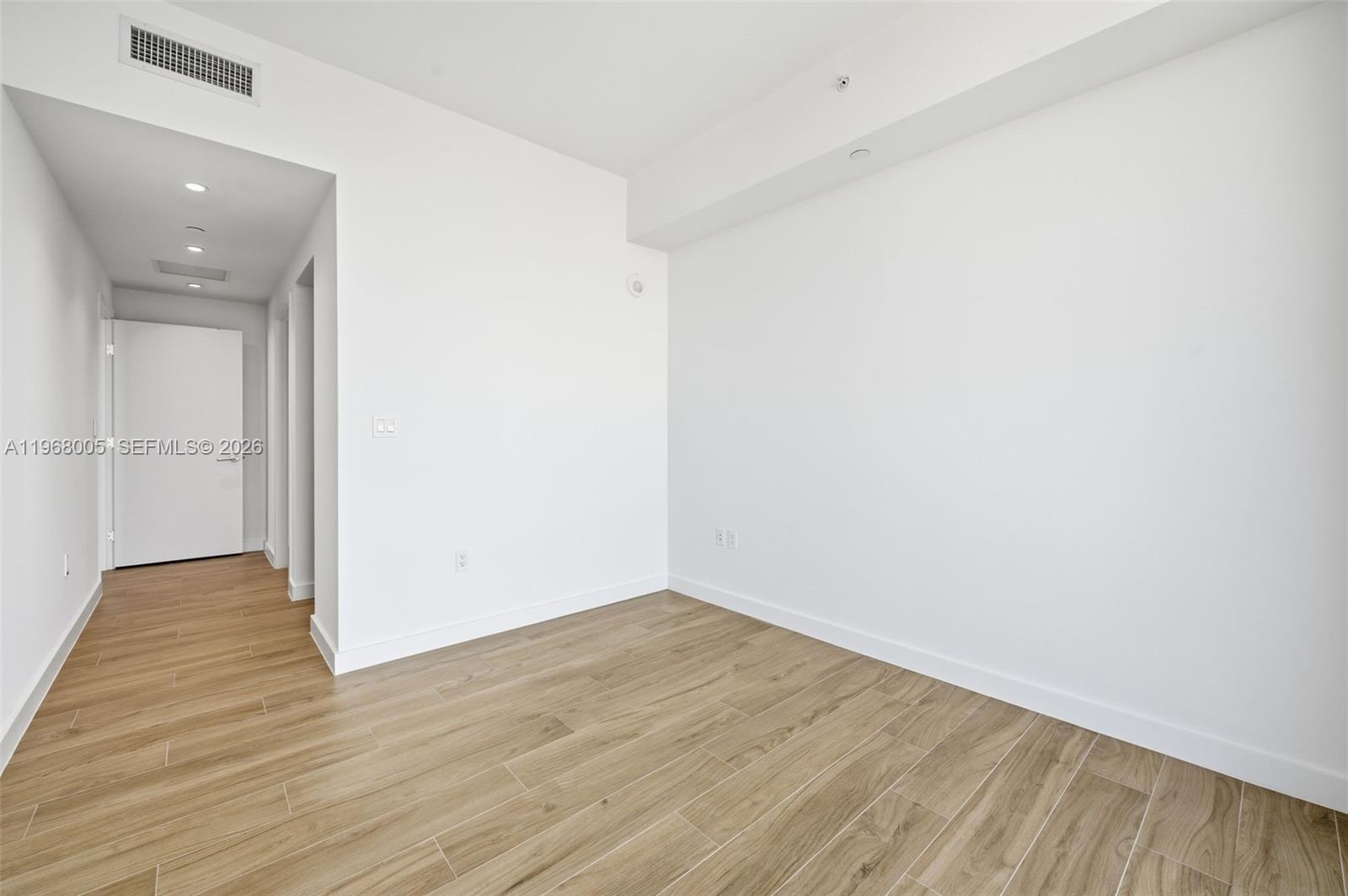 2678 Tigertail Ave # 1501