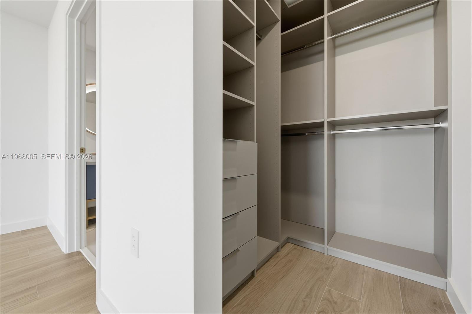 2678 Tigertail Ave # 1501