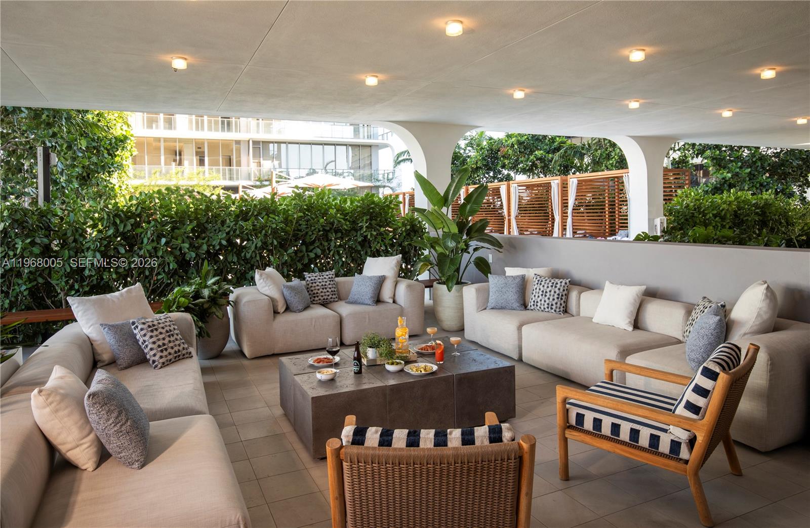 2678 Tigertail Ave # 1501