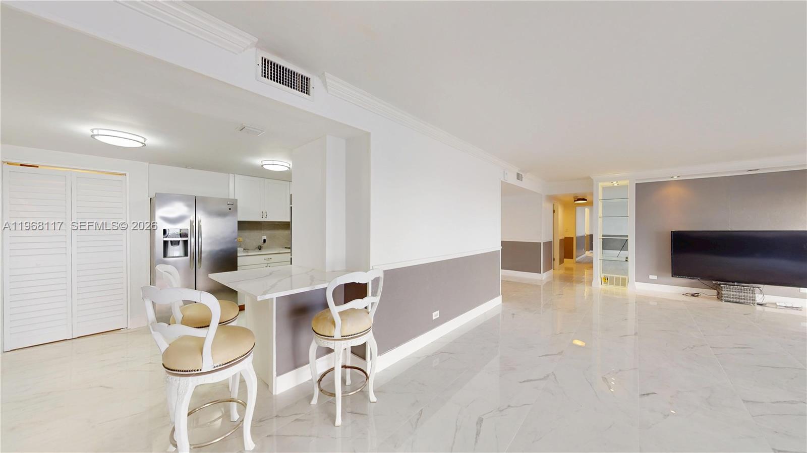 1800 NE 114th St # 1705