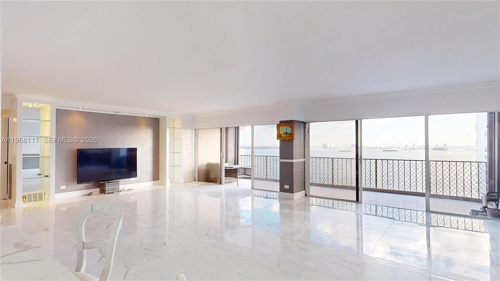 1800 NE 114th St # 1705