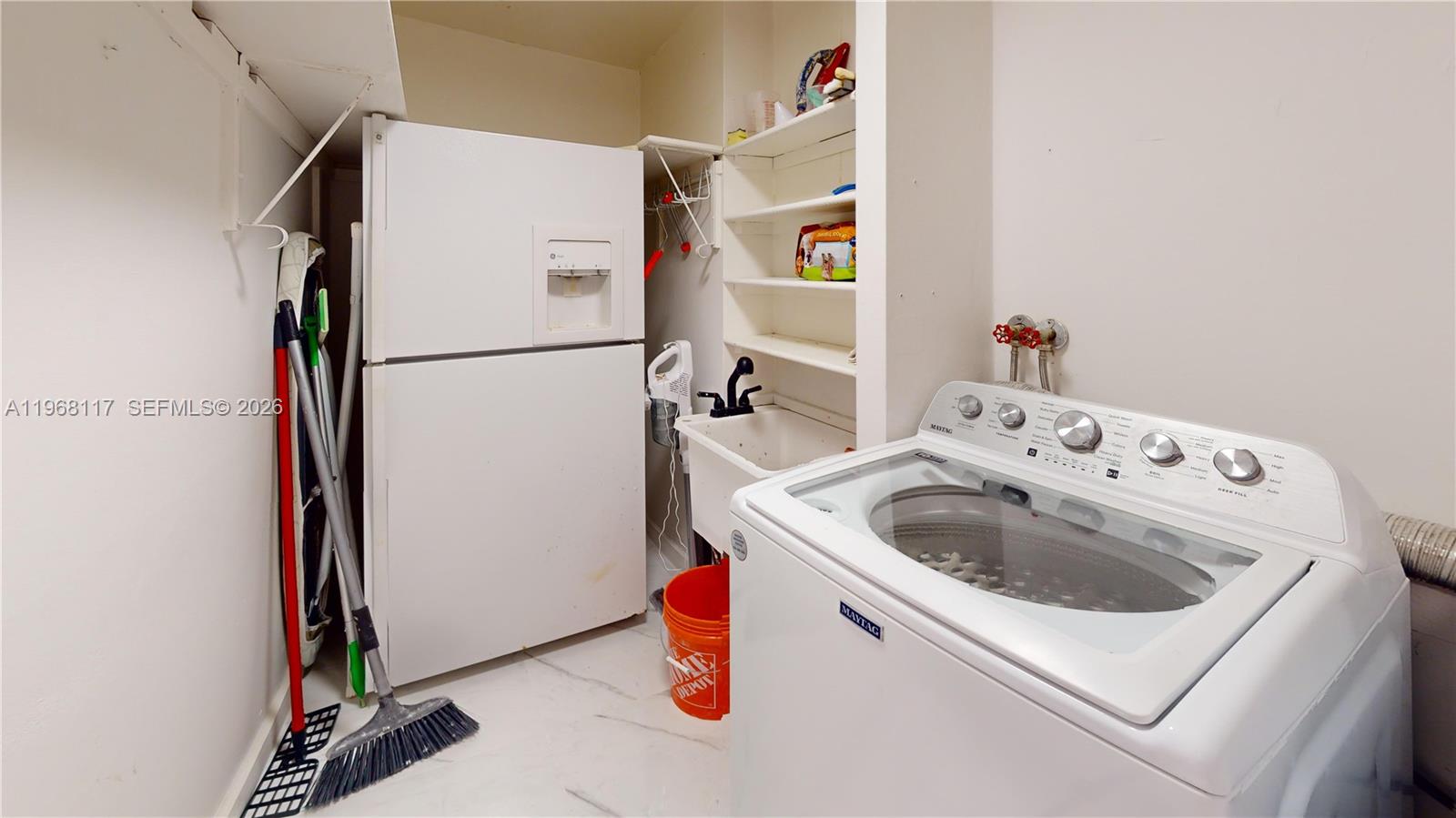 1800 NE 114th St # 1705