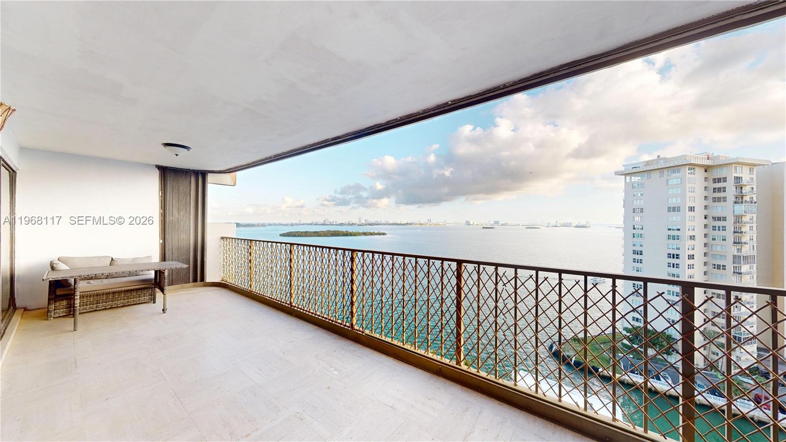 1800 NE 114th St # 1705