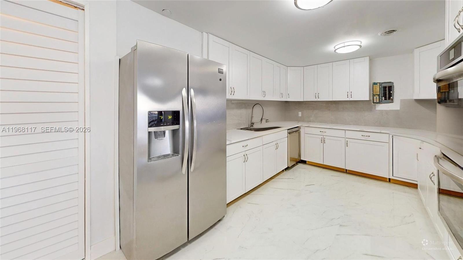 1800 NE 114th St # 1705