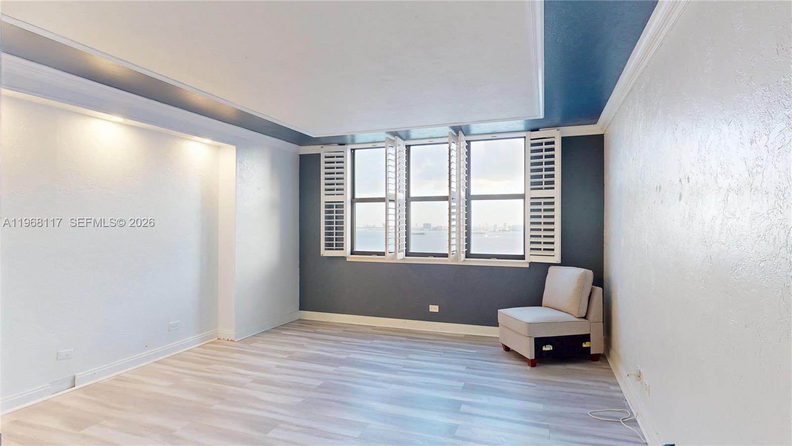 1800 NE 114th St # 1705