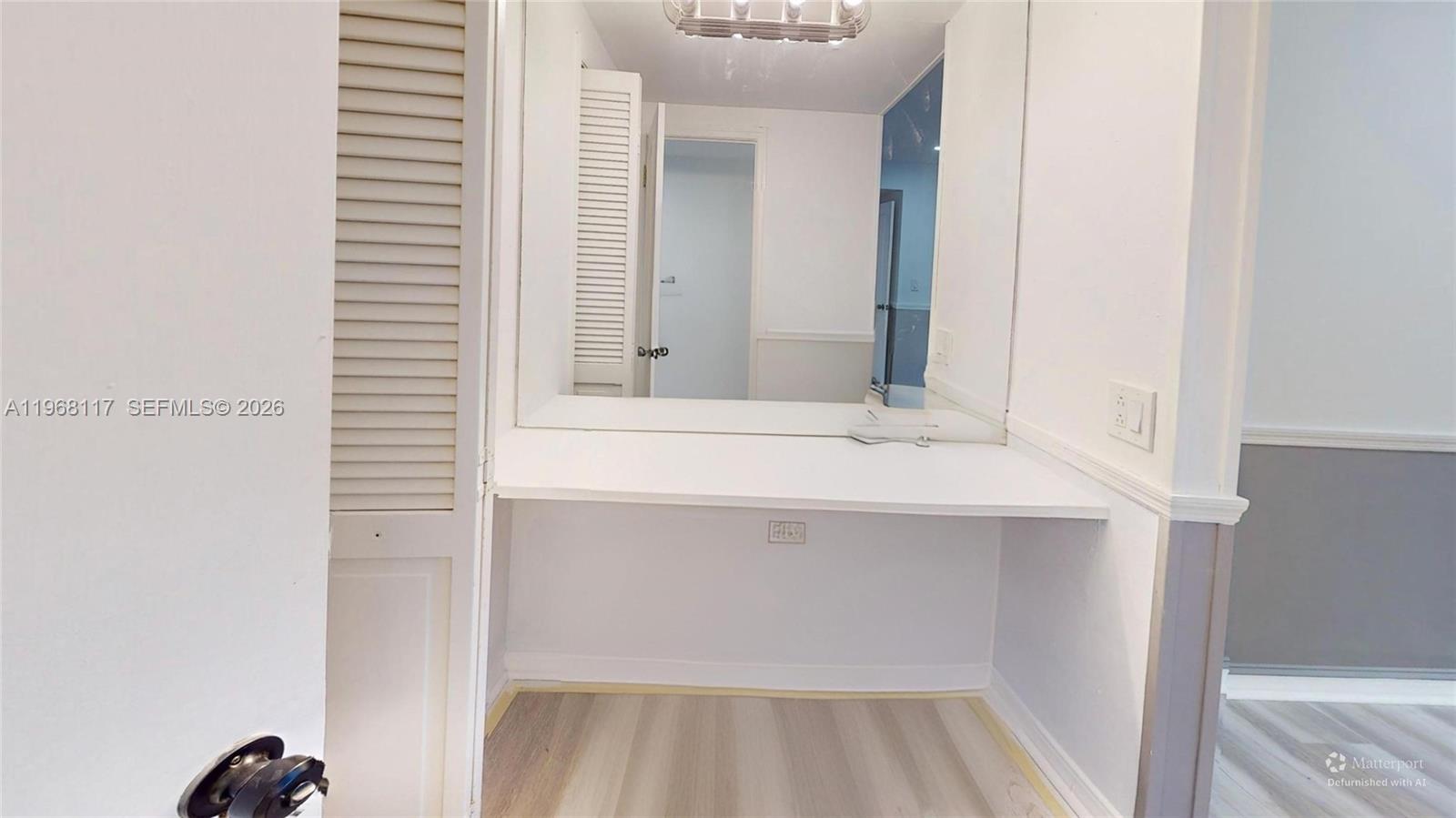 1800 NE 114th St # 1705