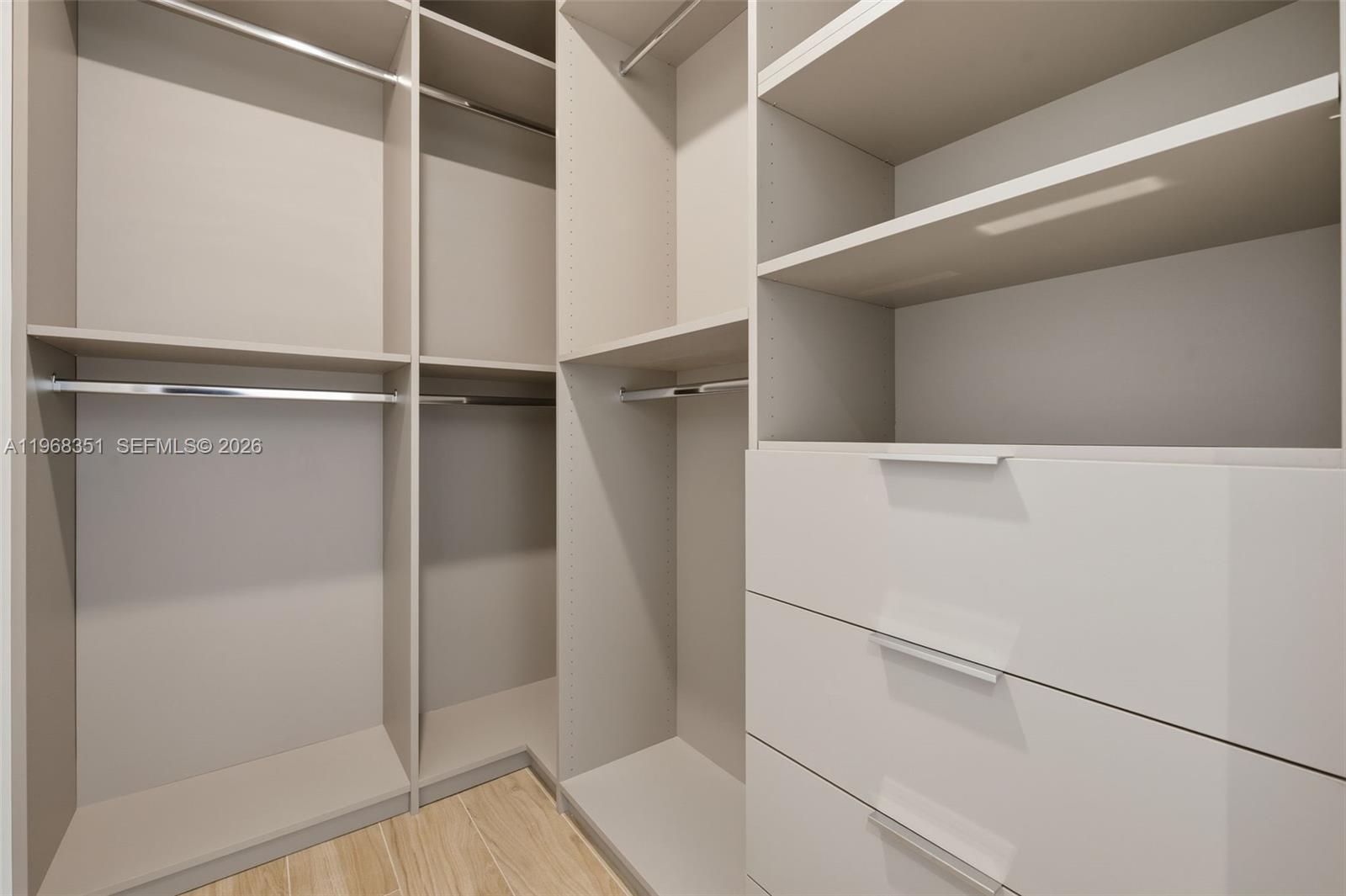 2678 Tigertail Ave # 1501