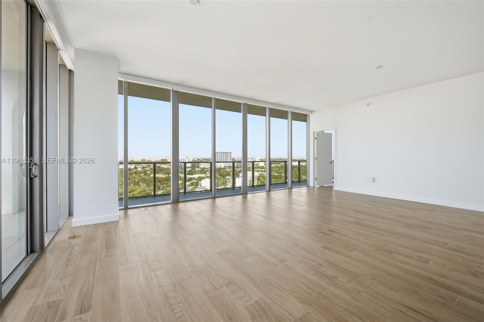 2678 Tigertail Ave # 1501