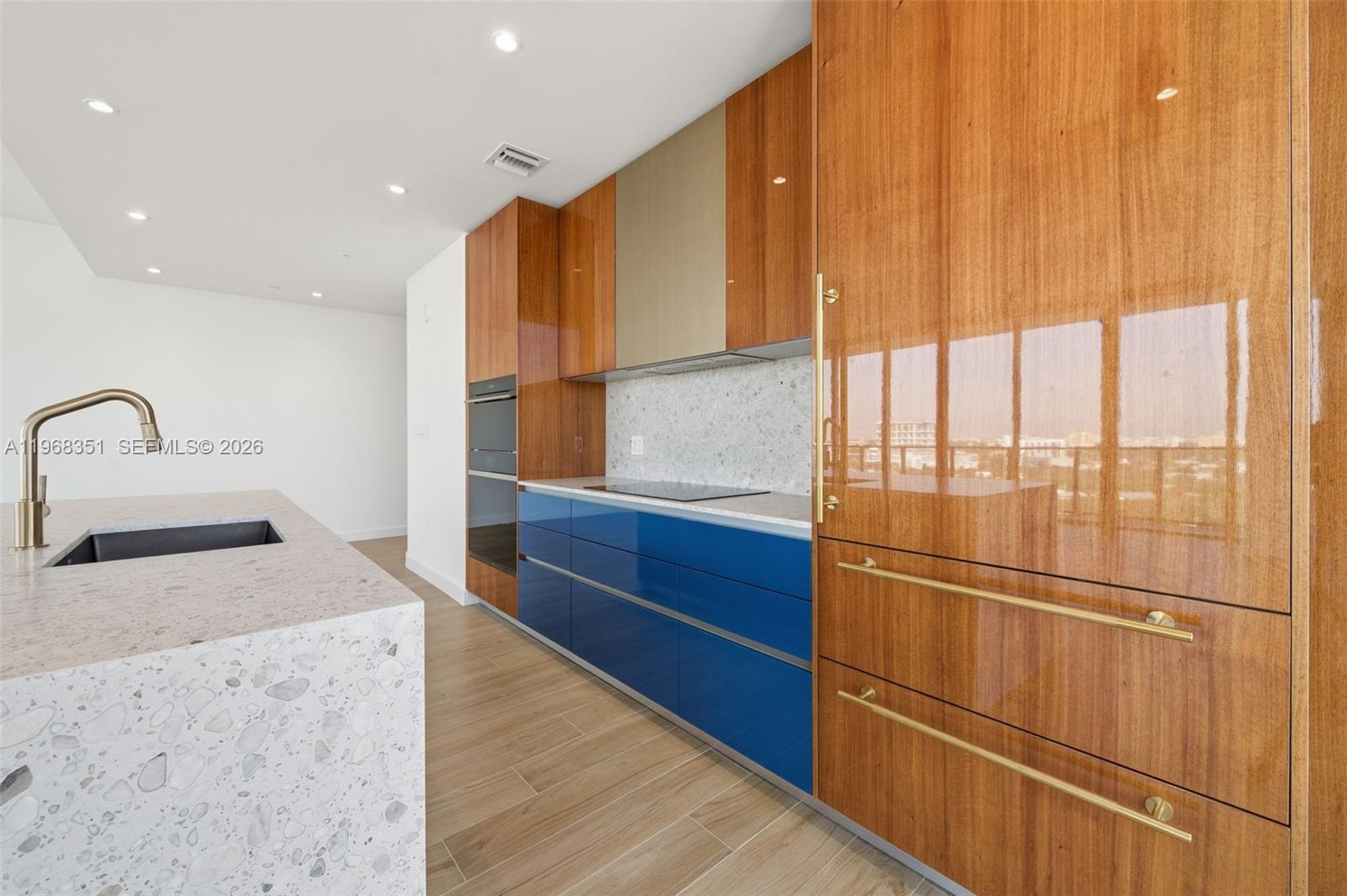 2678 Tigertail Ave # 1501