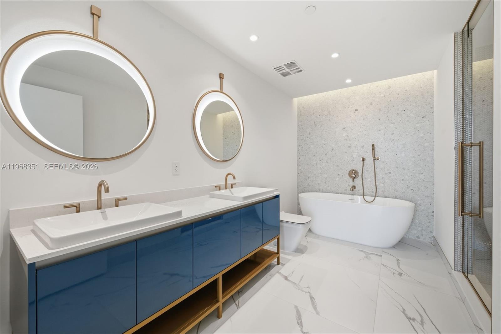 2678 Tigertail Ave # 1501