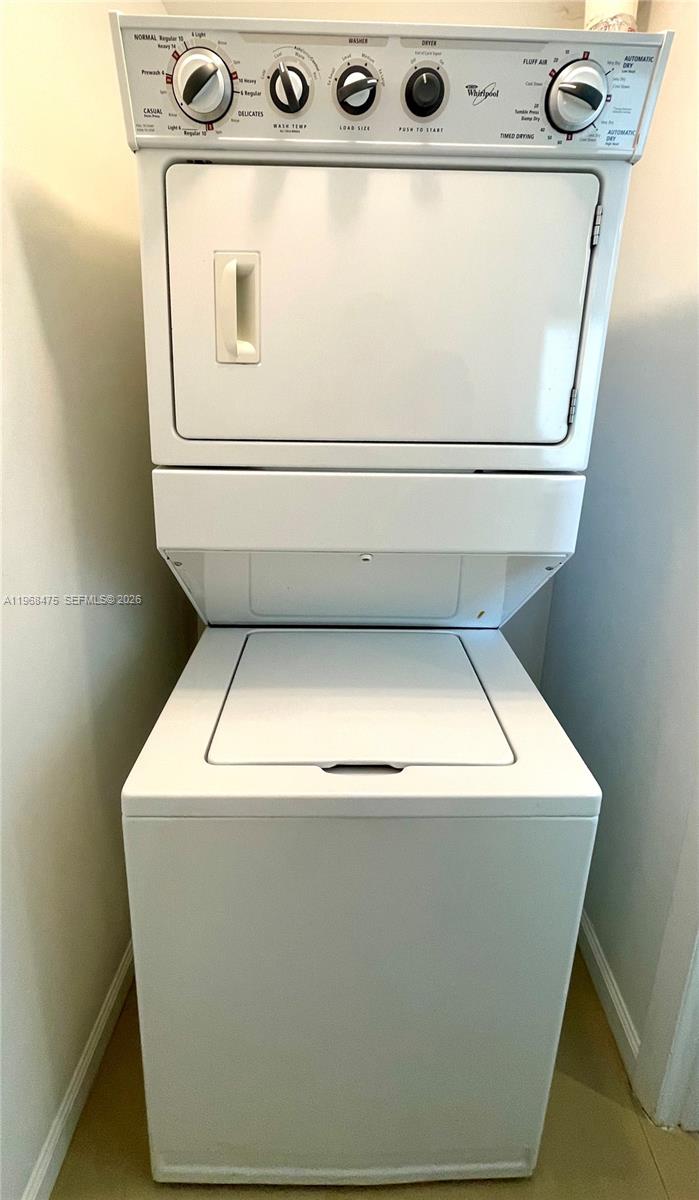 495 BRICKELL AV # 3011