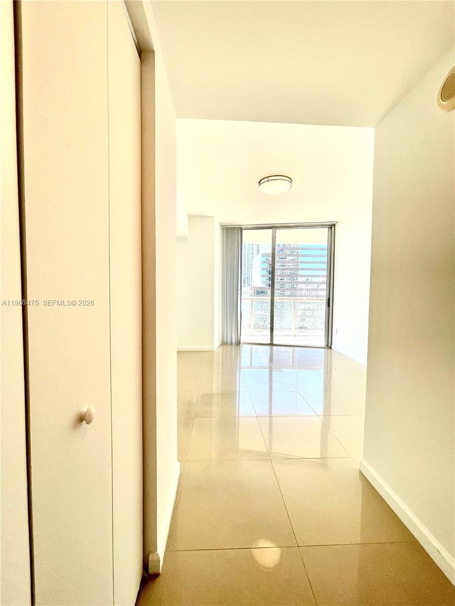 495 BRICKELL AV # 3011