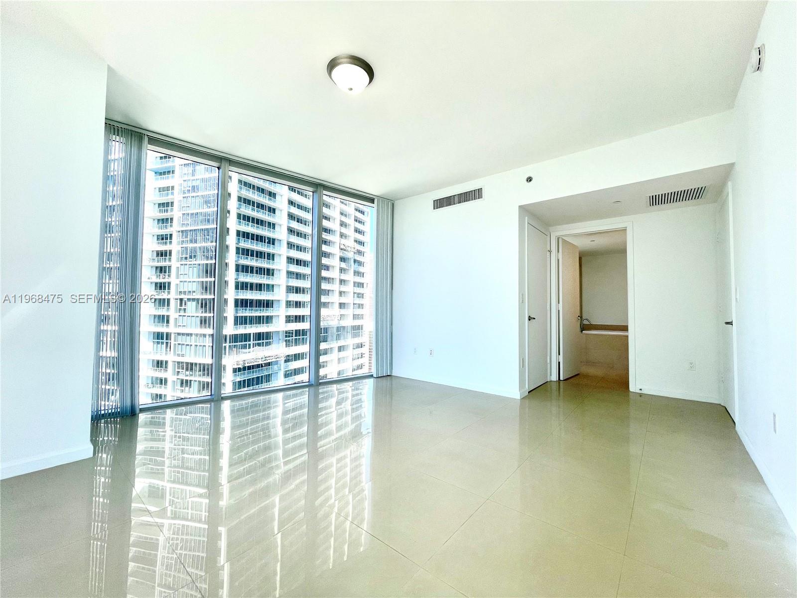495 BRICKELL AV # 3011