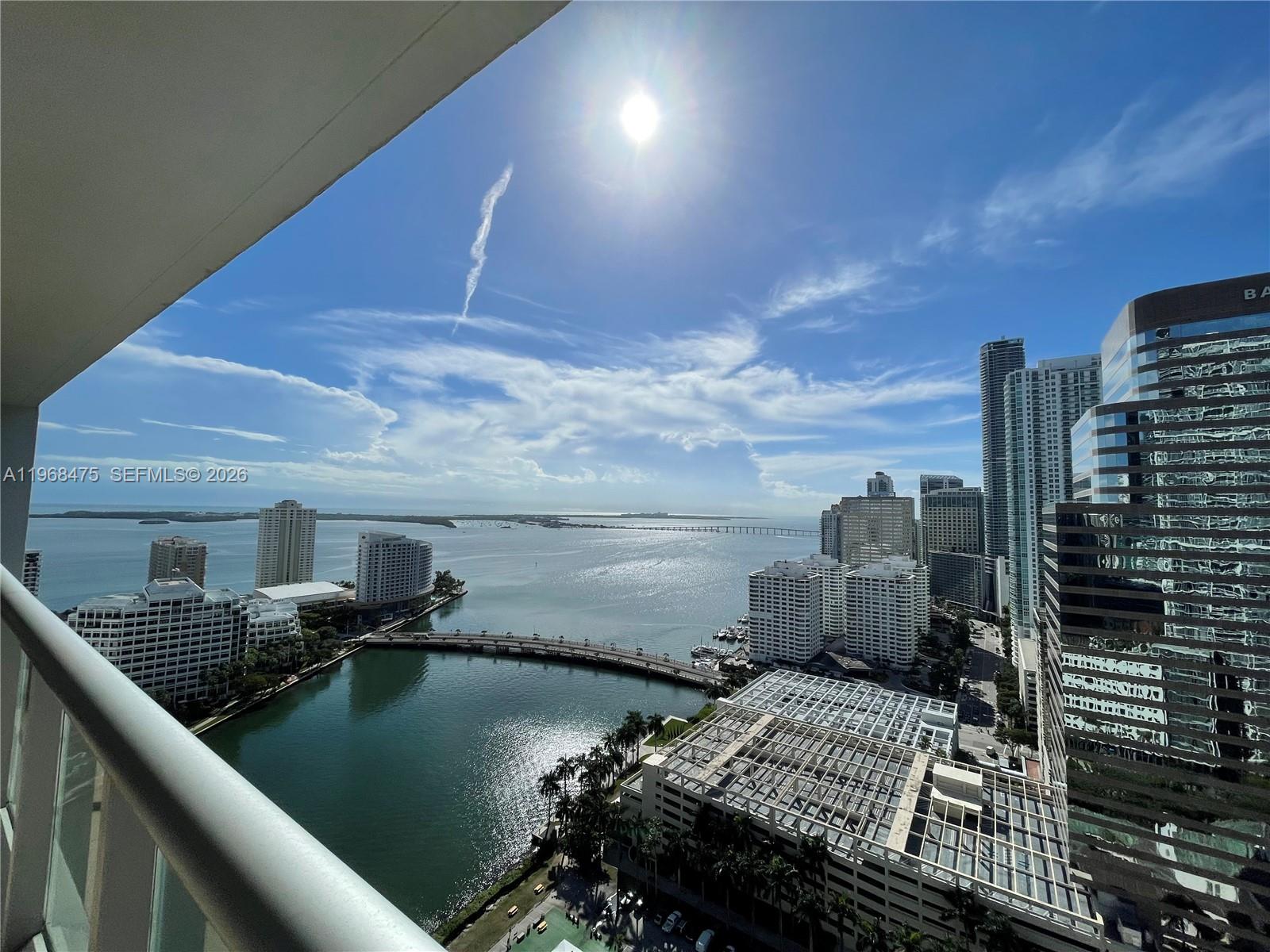 495 BRICKELL AV # 3011