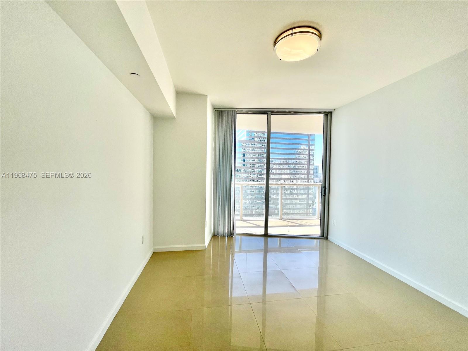 495 BRICKELL AV # 3011