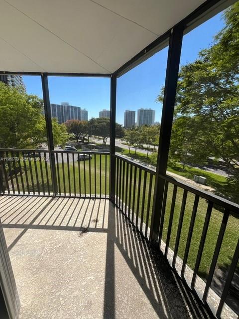 3475 N Country Club Dr # 405