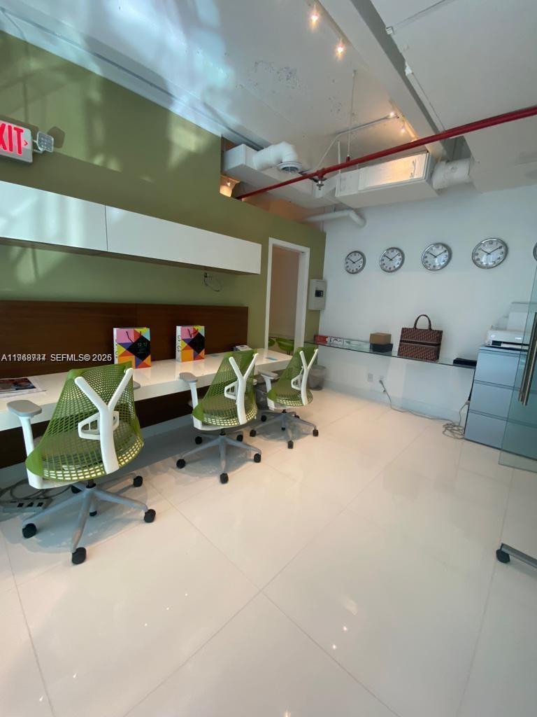 1110 Brickell Ave # 804