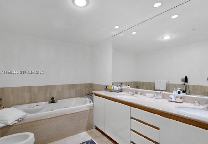 1643 Brickell Ave # 1006