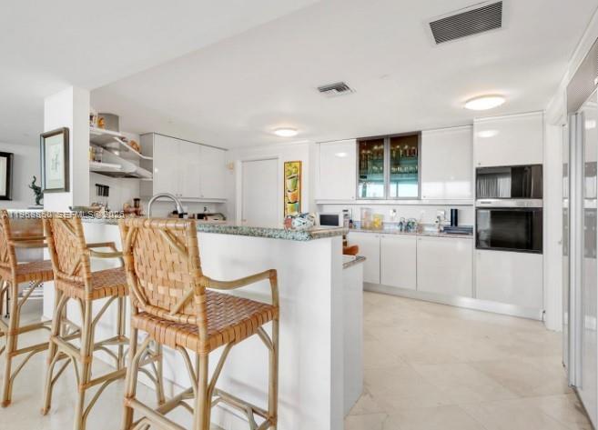 1643 Brickell Ave # 1006