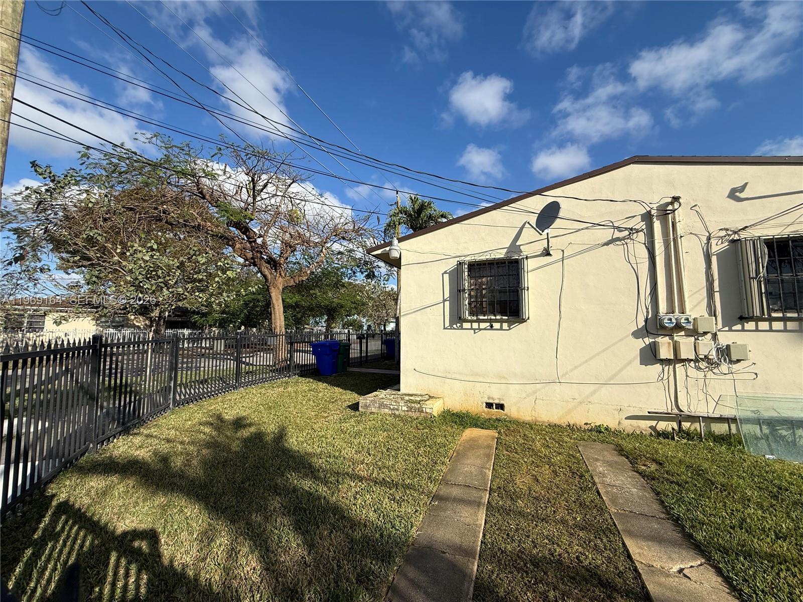 3301 NW 23rd Ave # 1