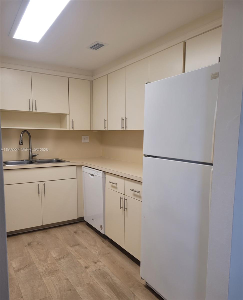 14140 SW 84th St # H Unit: 301-H