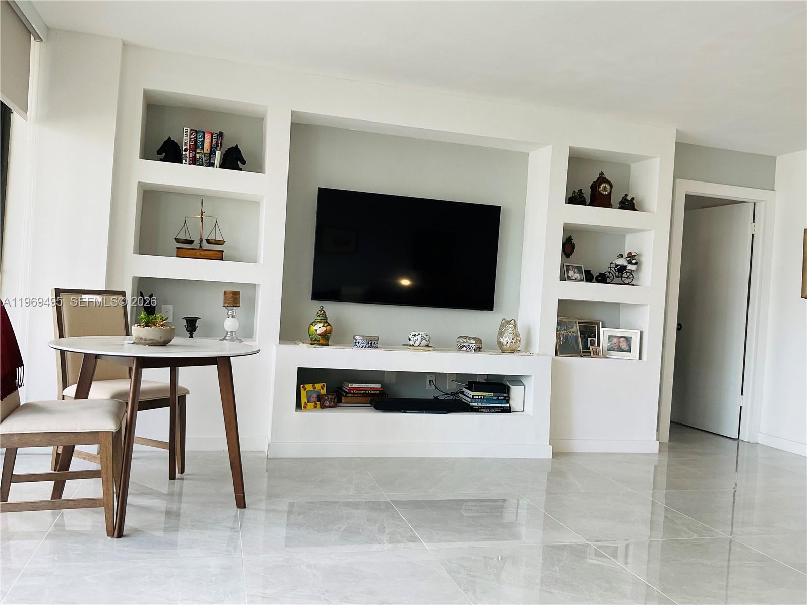 1450 Brickell Bay Dr # 1602