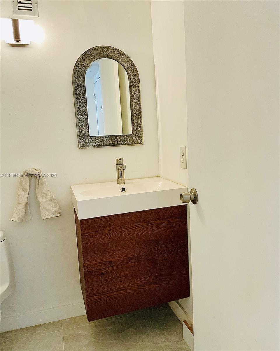 1450 Brickell Bay Dr # 1602