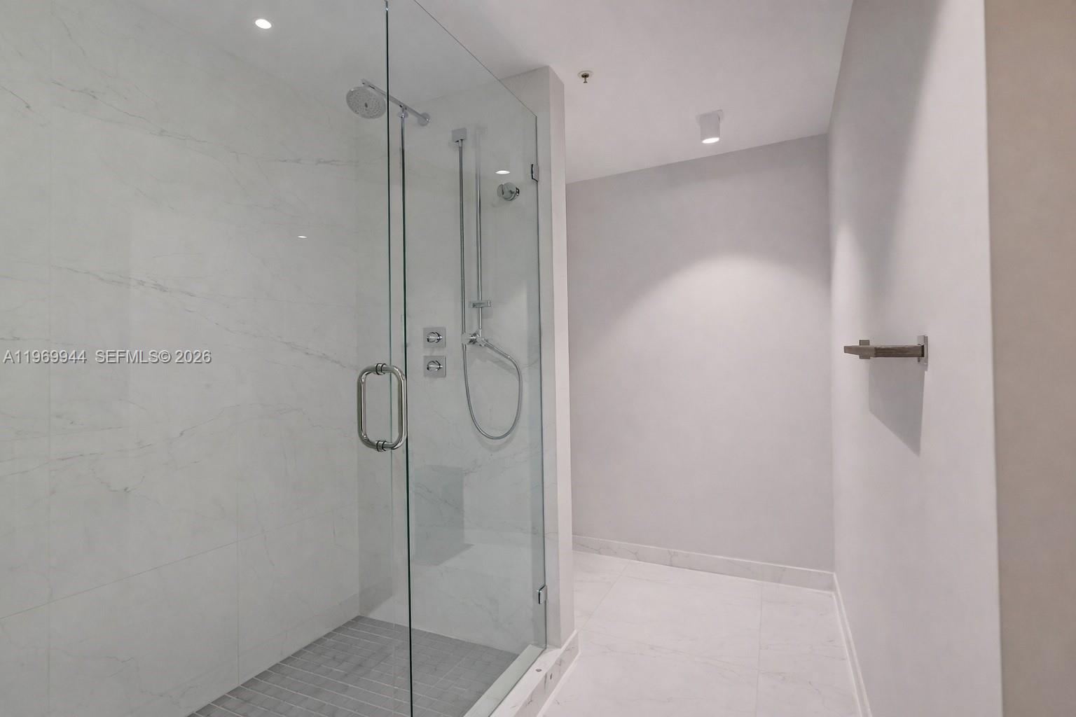 400 Sunny Isles Blvd # 2004