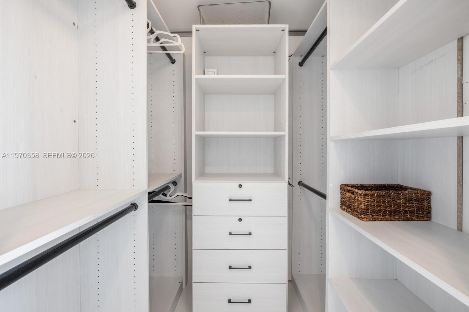 465 Brickell Ave # 2705