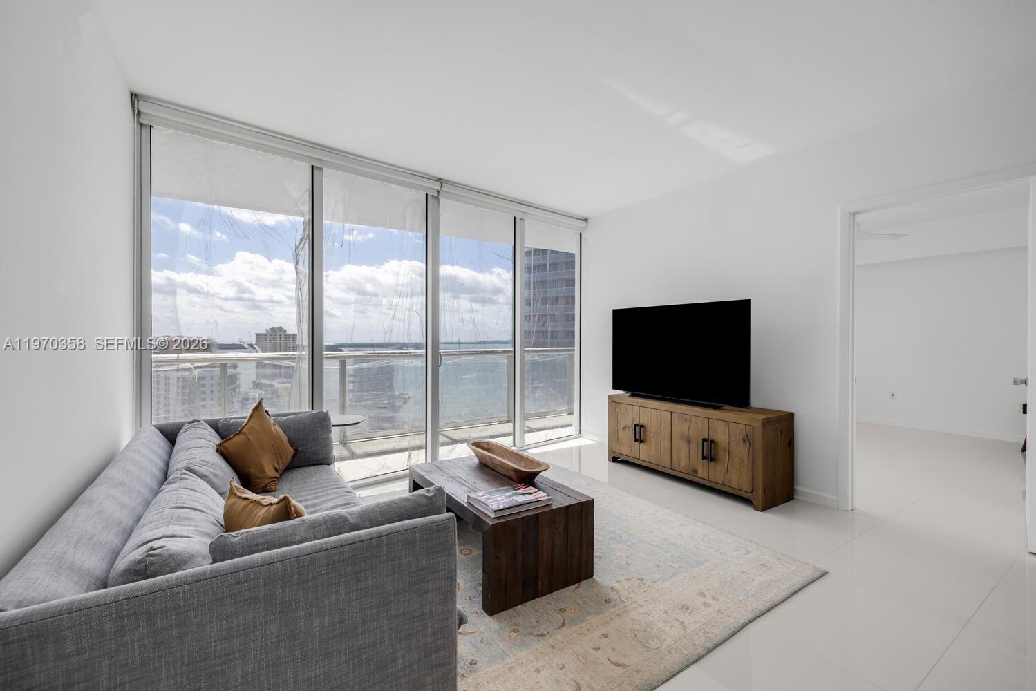 465 Brickell Ave # 2705